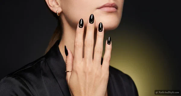 22 Halloween Nails by Shape: Almond, Coffin & More (2026)