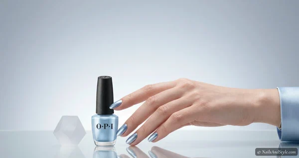 20 Icy Blue Chrome Nail Ideas for a Cool, Glossy Look