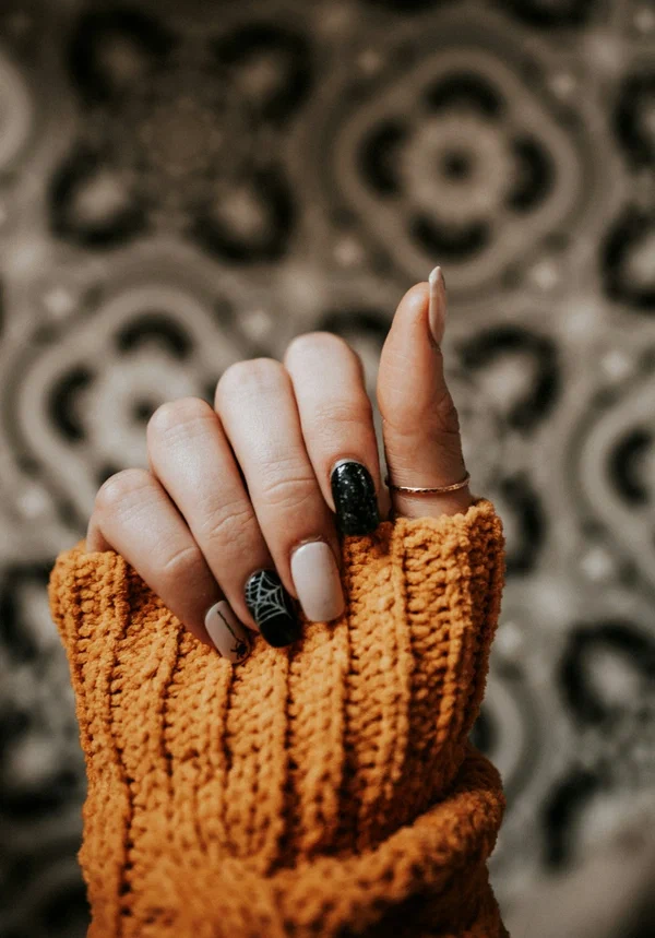 Spring Nail Trends 2026: Fresh Colors & Bold Designs