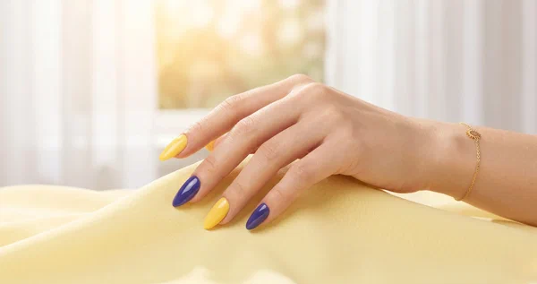 Yellow Blueberry Nails: 15 Bright, Cheerful Ideas