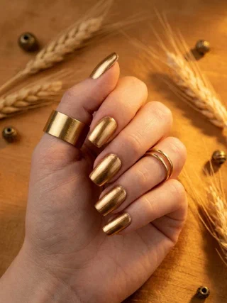 Warm April Colors for Bright Days