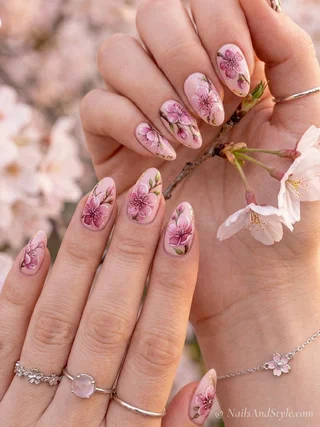 Soft April Nails for Gentle Days