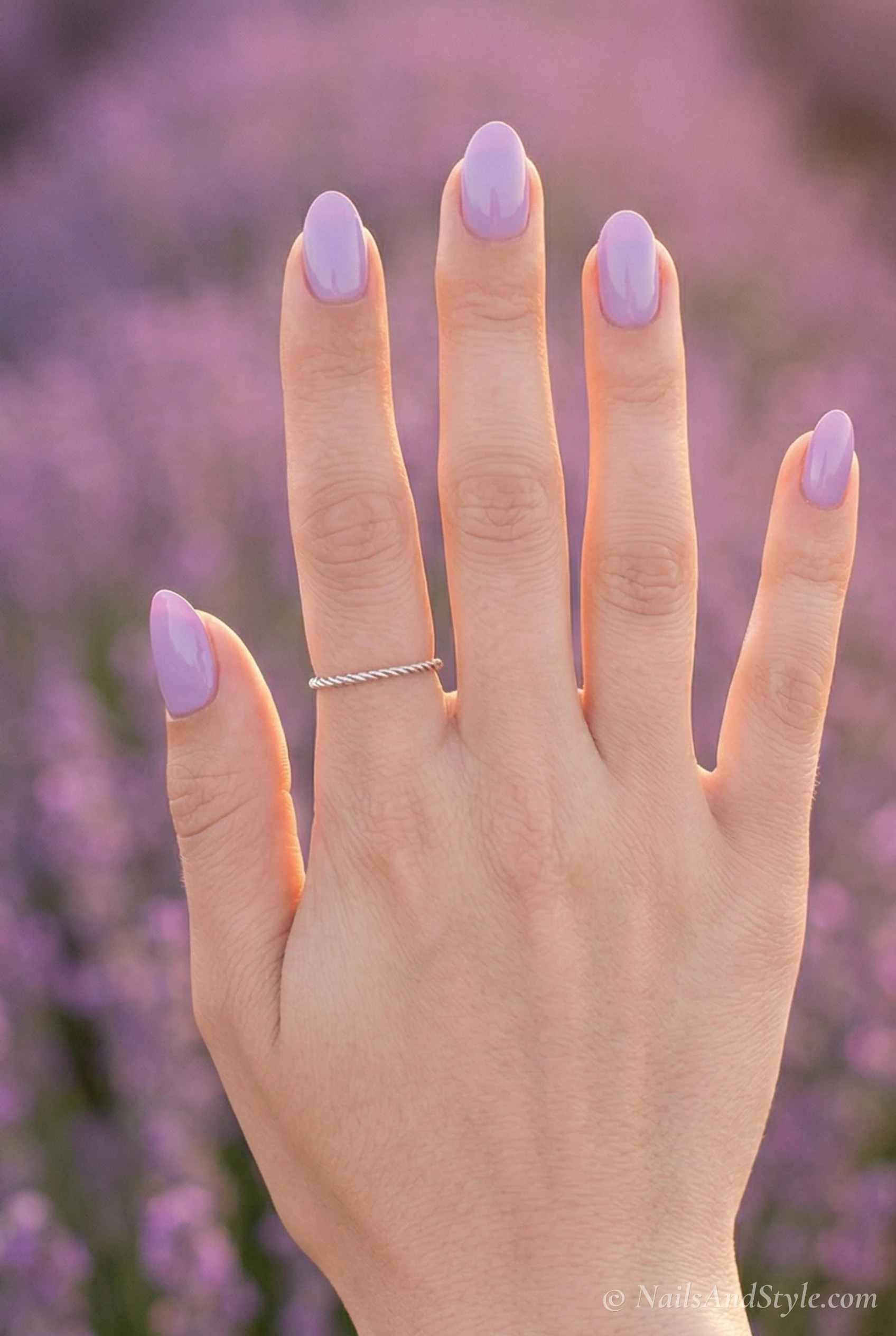 Pastel lilac nails