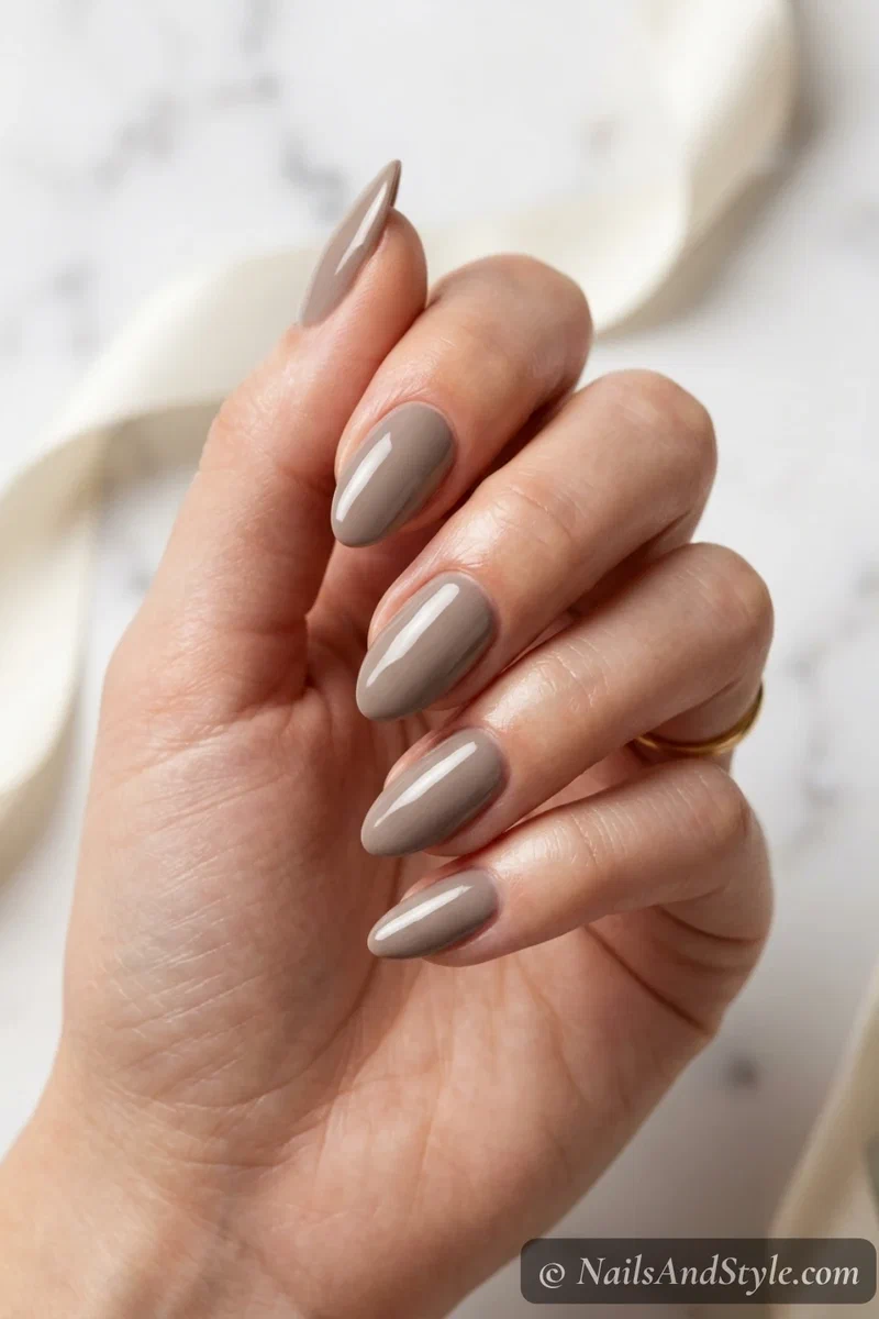 Mushroom-taupe almond nails