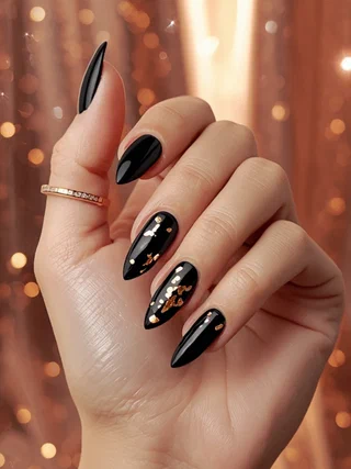 Edgy Chic Black Nails to Love