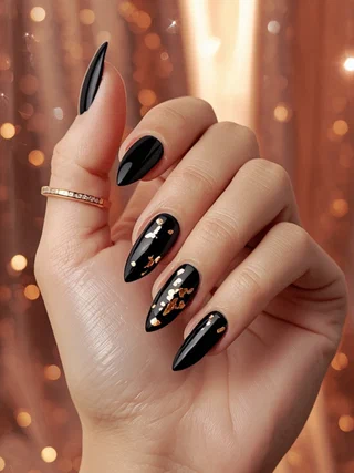 Edgy Chic Black Nails to Love Edgy Chic Black Nails to Love
