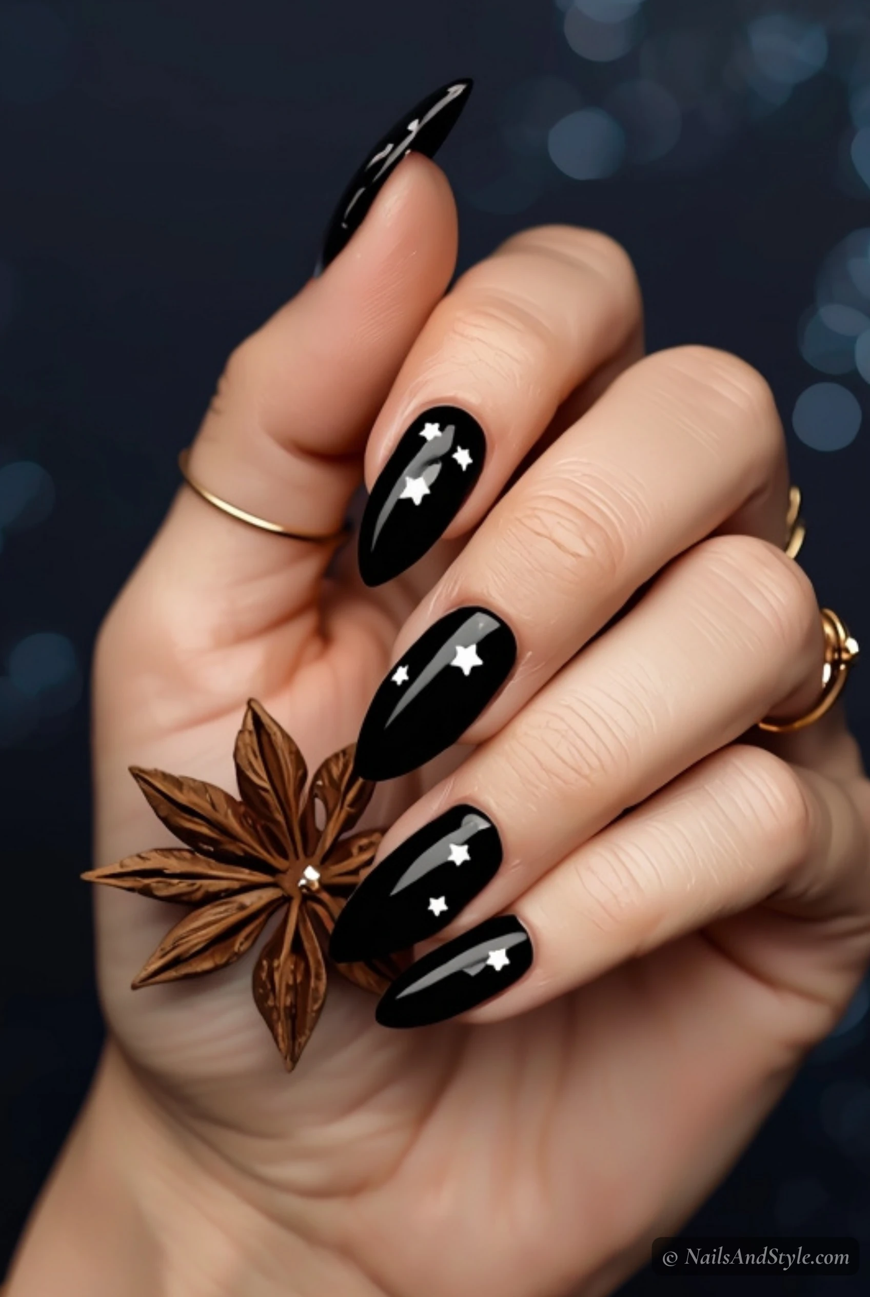Black star accent nails