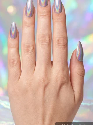 Futuristic Chrome Nails to Love