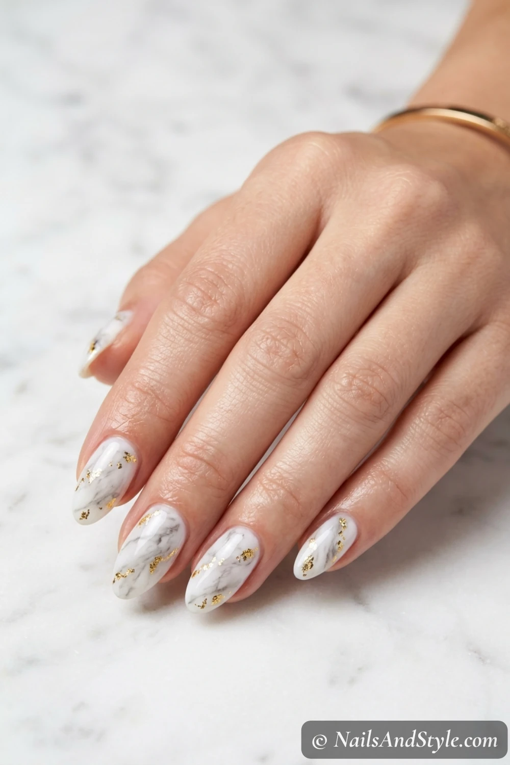 Gold foil marble nails