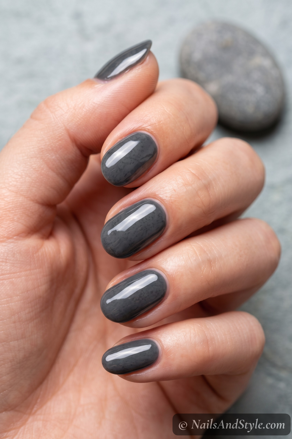 Smoky charcoal-gray glossy short nails