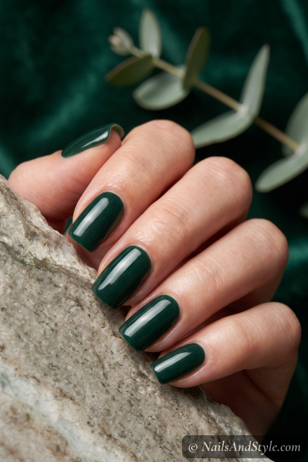 Deep forest-green glossy short nails