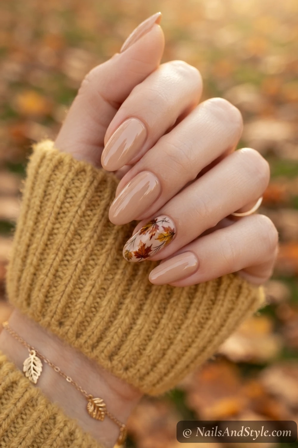 Falling leaves accent nails