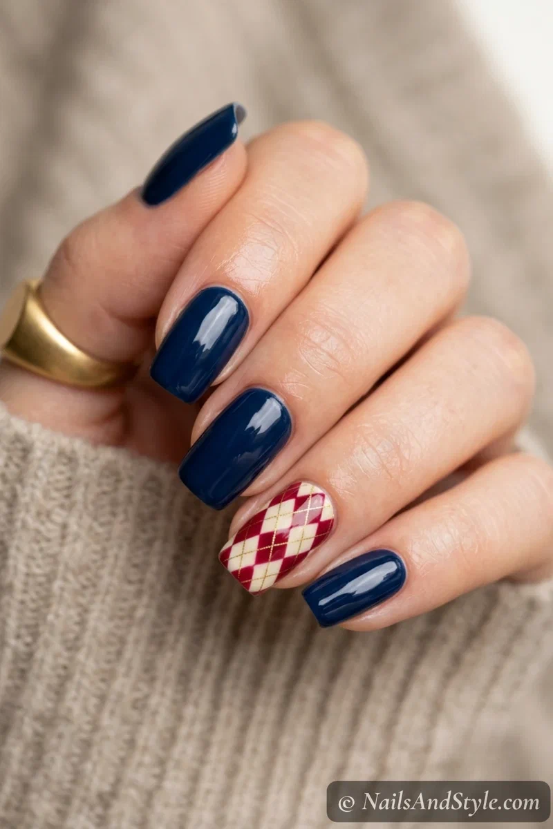 Argyle accent nails with a diamond argyle pattern in team colors on one accent nail, medium squoval nails