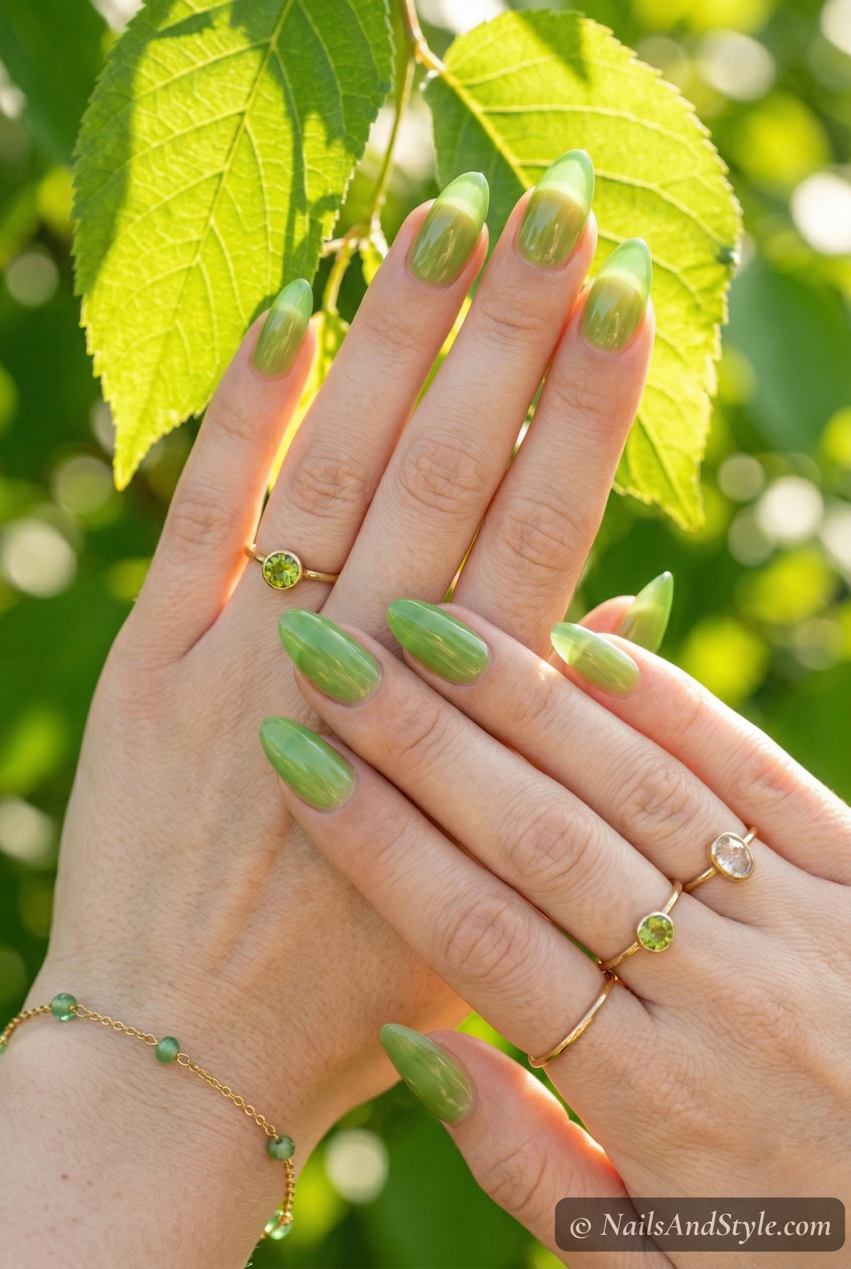 Translucent apple green jelly nails