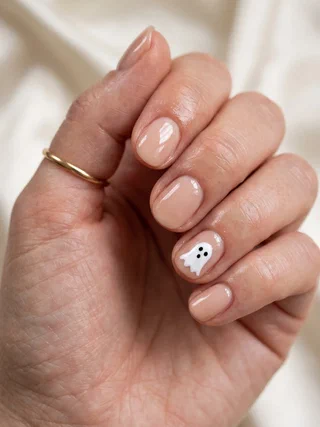 7 Cute & Easy Halloween Nails to DIY
