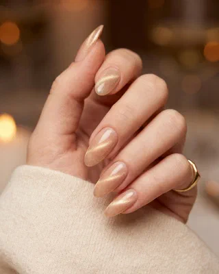 Cat Eye Nails nail design idea