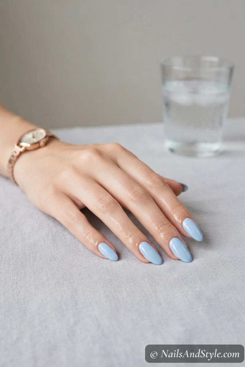 Hand drying with painted nails before any water contact