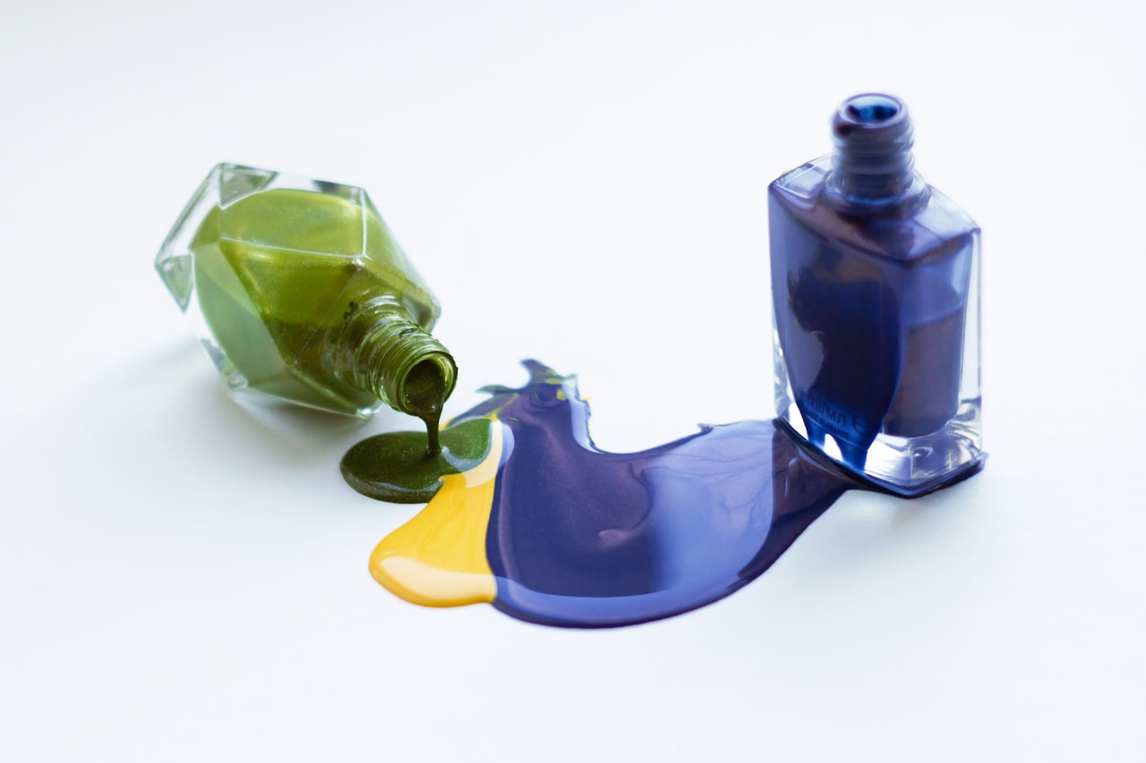 ILNP holographic and multichrome polish swatches