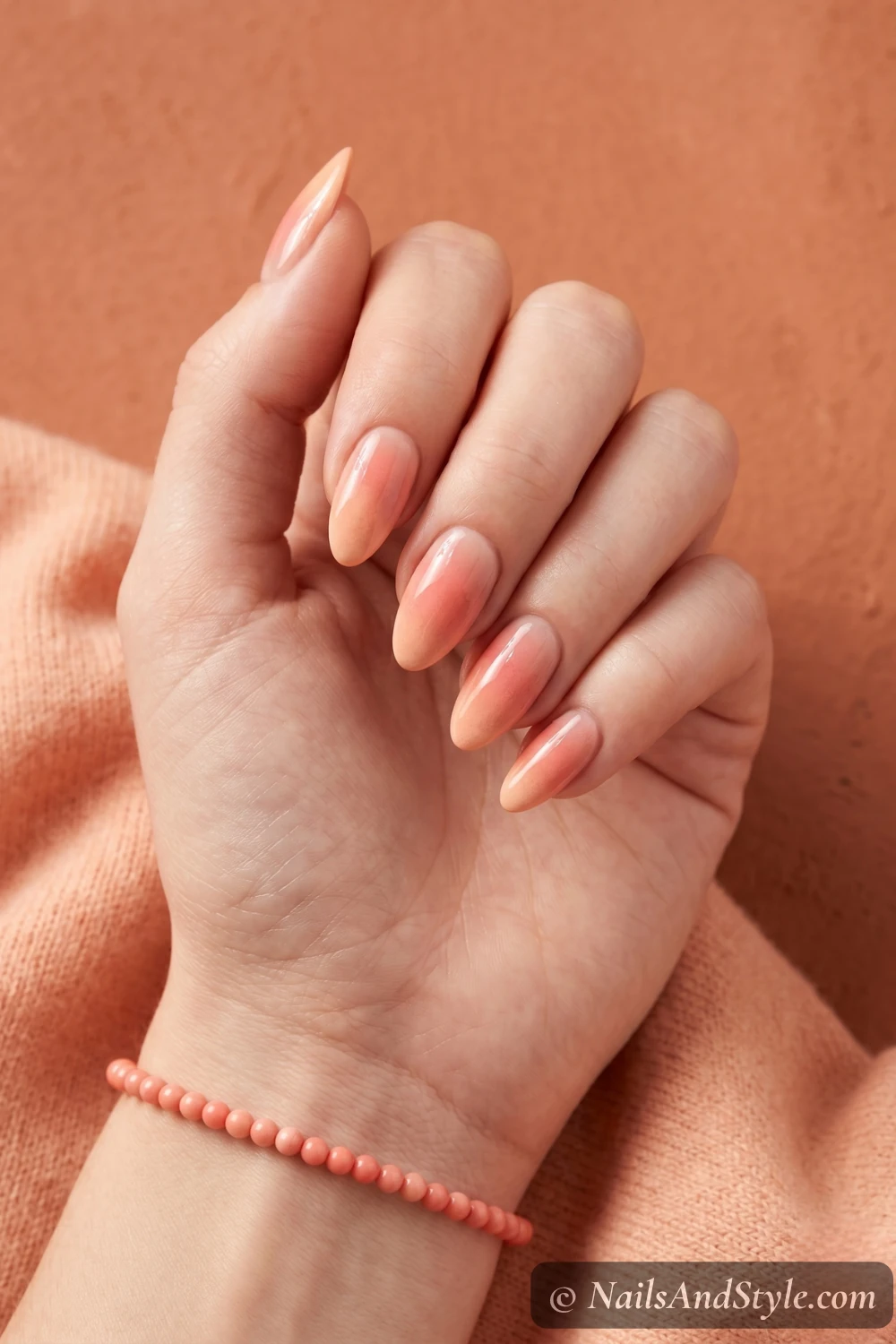 Conch shell pink gradient nails