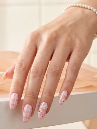 Spring Plaid Nails nail design idea