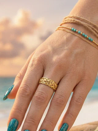 Cool Acrylic Tones for Sunny Days