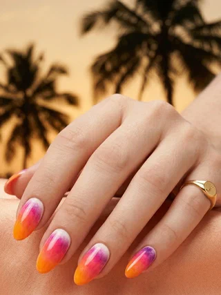 Warm Tropical Glow on Nails