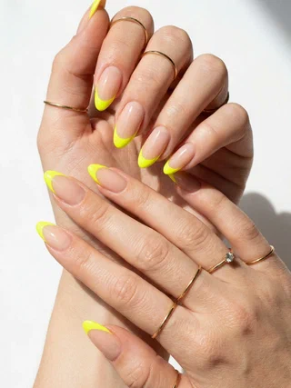 Sunny Yellow Nails for Fun Days